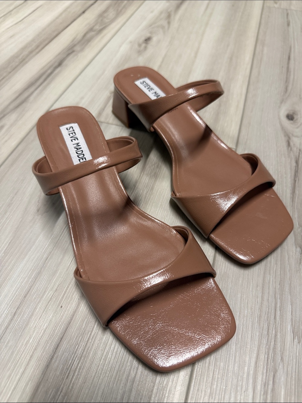 Steve Madden Tan Brown Two-Strap Square Toe Kitten Block Heel - Picture 1 of 4